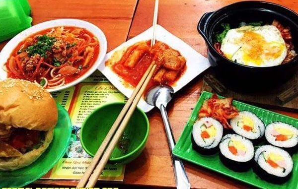 Quán Bớp Bư Bự nằm tại phố ăn vặt Đà Nẵng