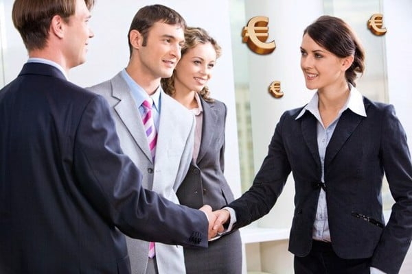 Cư xử khéo léo là cách ứng xử thông minh nơi công sở
