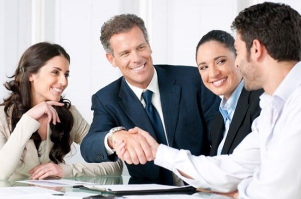 áp dụng kỹ năng giao tiếp khéo léo