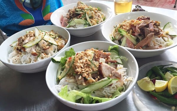 Bà Đông - Quán bún mắm nêm ở Đà Nẵng siêu ngon