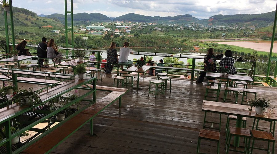 Mê Linh Coffee Garden