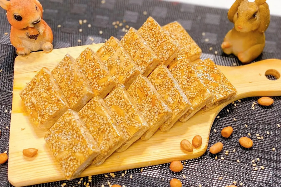 Mè xửng - Đặc sản Huế làm quà trứ danh