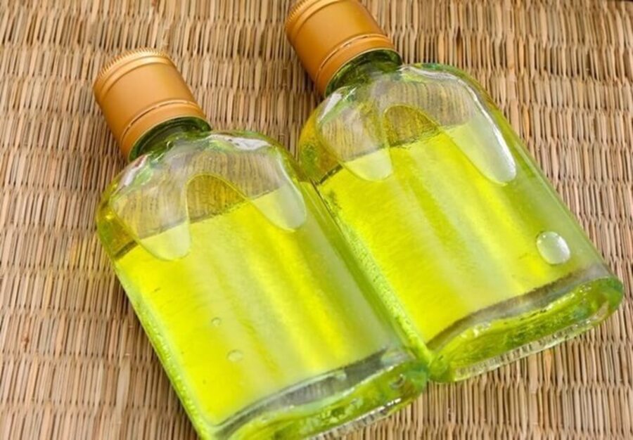 Tinh dầu Tràm - Đặc sản Huế làm quà nhất định phải mua