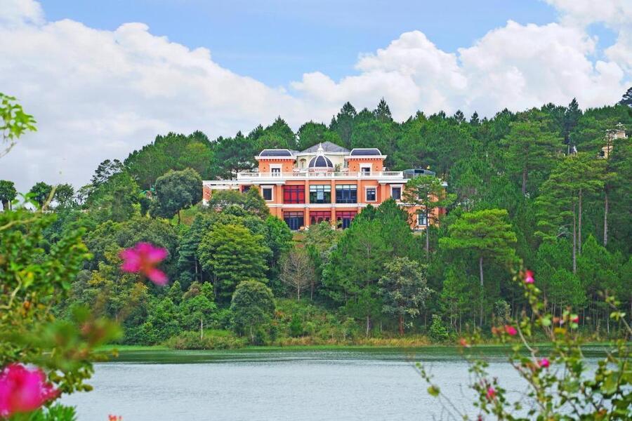 Dalat Edensee Lake Resort & Spa
