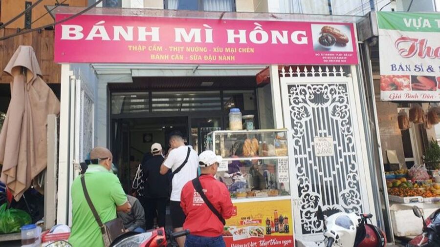 Bánh mì xíu mại Bà Hồng