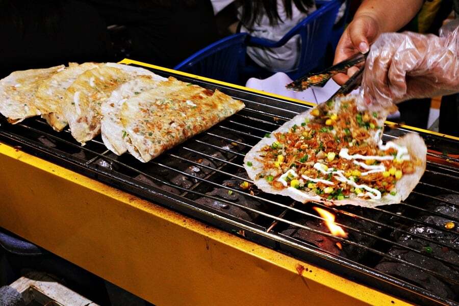 Bánh tráng nướng chợ đêm Đà Lạt