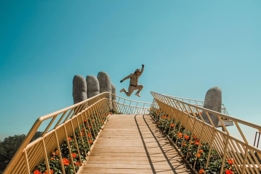 Bắc Thang Lên Hỏi Ông Trời có gì hot?