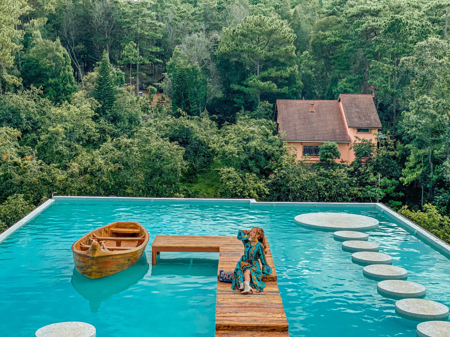 Hồ vô cực view rừng cực chất