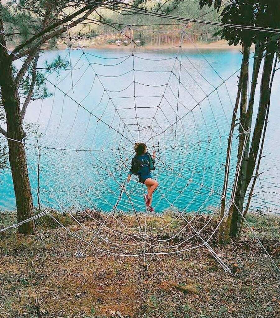 Mạng nhện khổng lồ