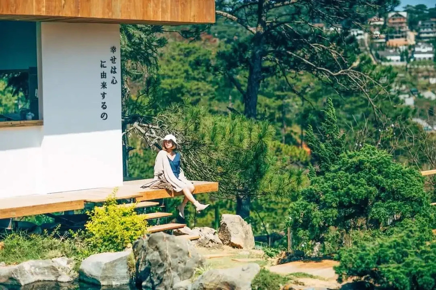 Hướng dẫn di chuyển đến khu du lịch Lá Phong