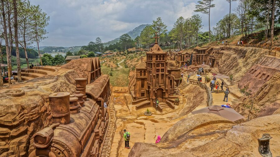 Hướng dẫn di chuyển đến Làng Đất Sét