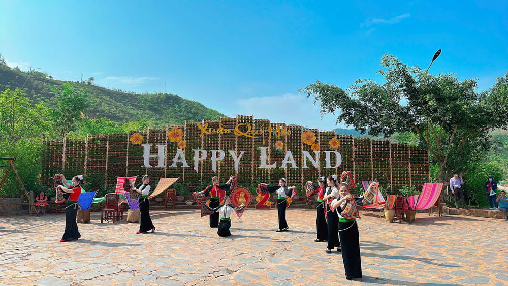 Giới thiệu chi tiết Happy Land Mộc Châu