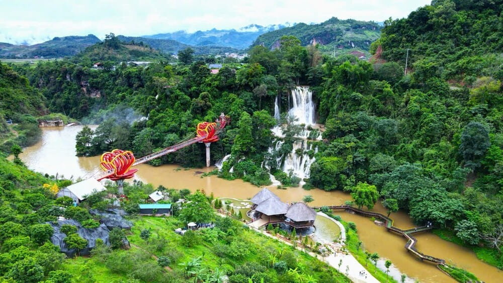 Ngắm nhìn những tầng thác kỳ vĩ