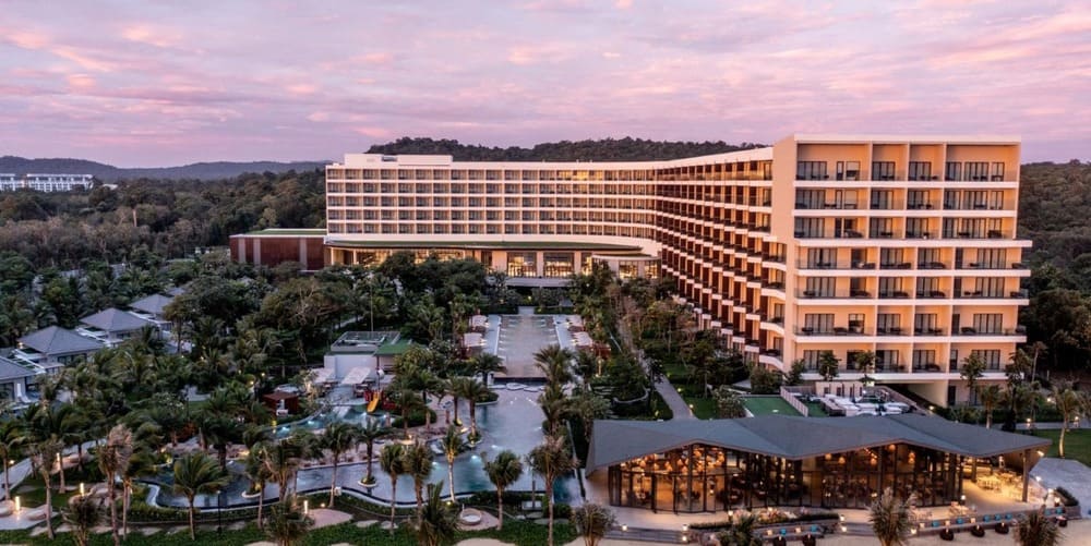 Khách sạn nên lưu trú khi đi thăm quan Dinh Cậu