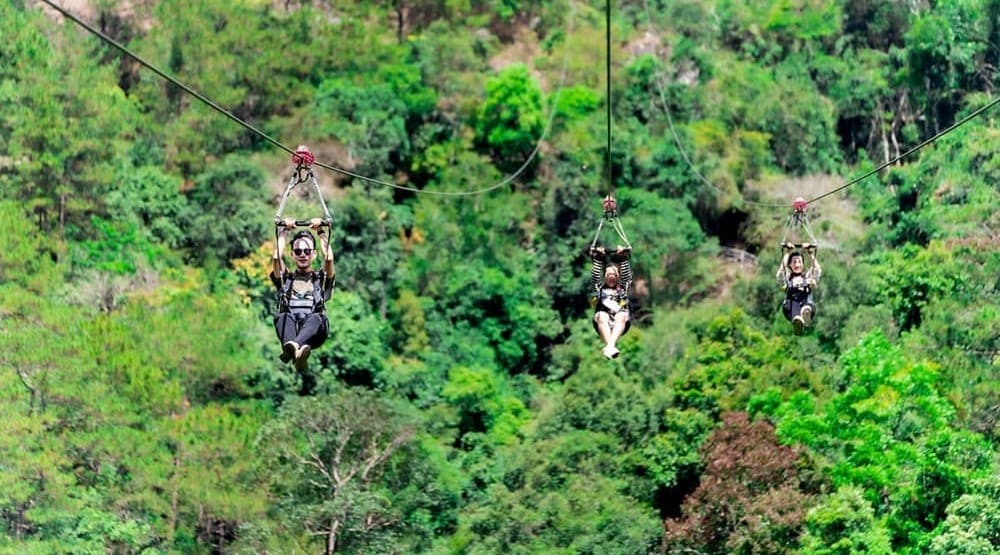 Đu dây băng rừng Zipline