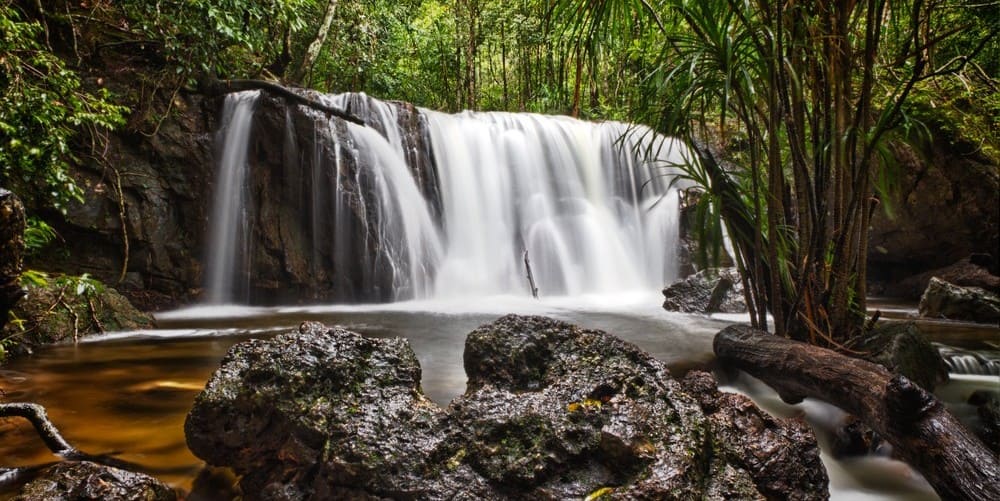 Khu du lịch Suối Tranh mở cửa từ 7:00 – 18:30 hằng ngày