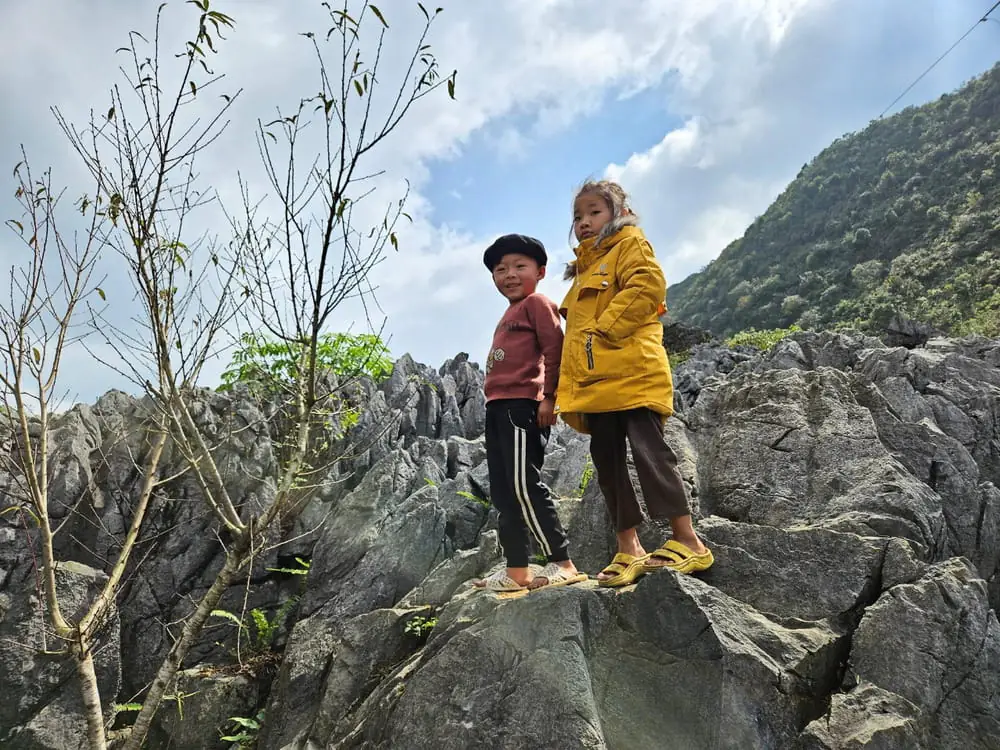 Tìm hiểu cuộc sống, văn hóa người dân tộc thiểu số