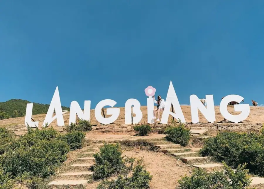 Giá vé tham quan khu du lịch núi Langbiang Đà Lạt