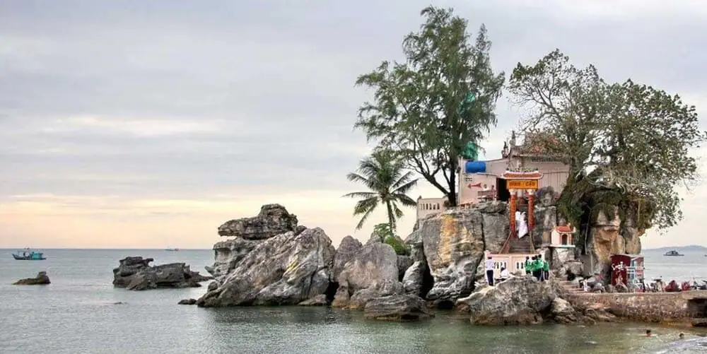 Dinh Cậu Phú Quốc – Địa điểm du lịch tâm linh nổi tiếng Đảo Ngọc